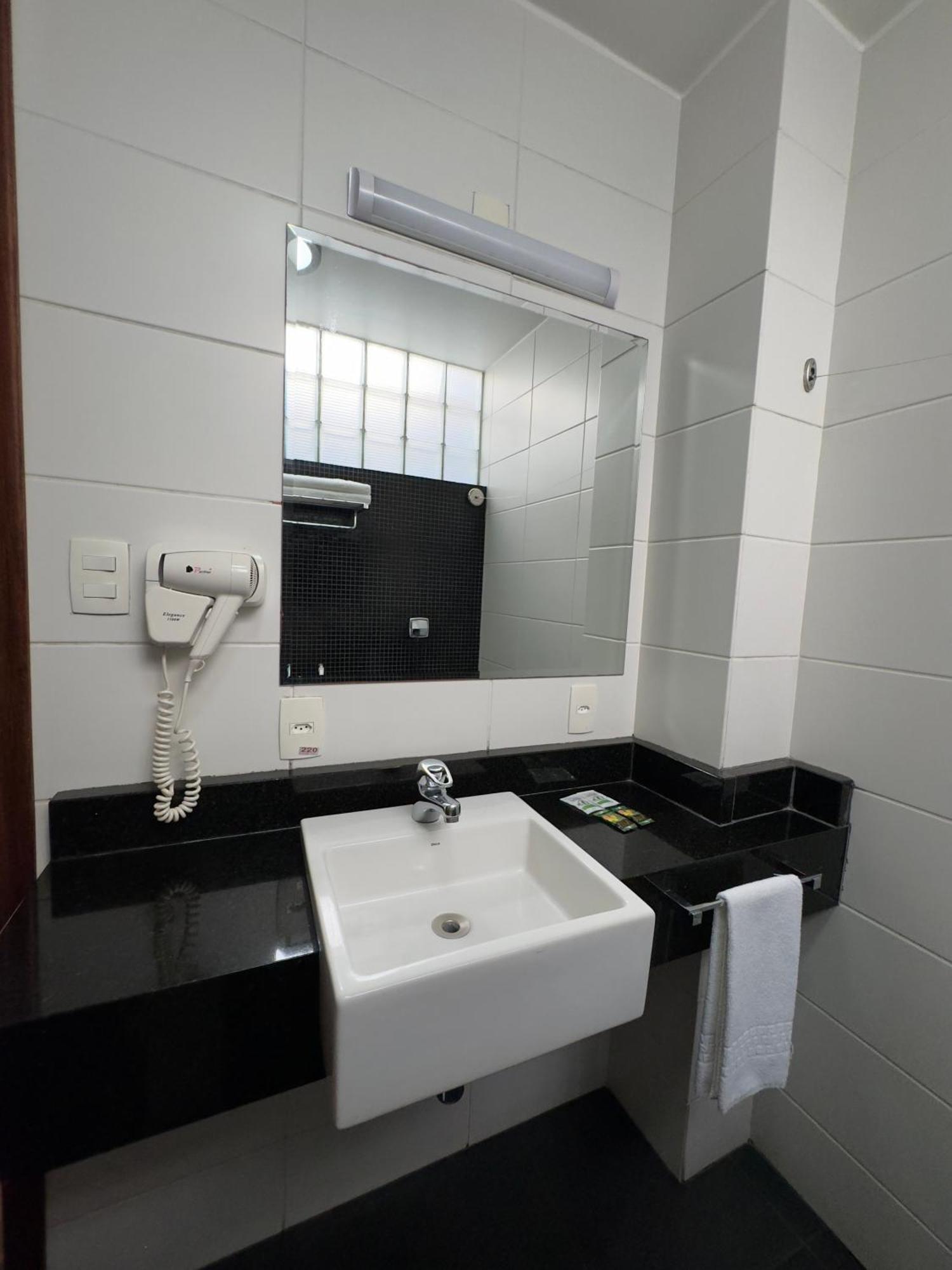 Arcadas Hotel Cacapava Esterno foto